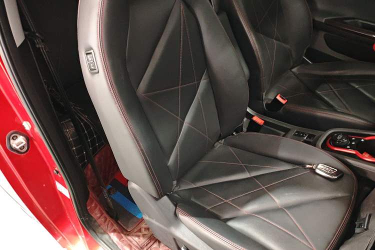 Used Chery Little Ant 2022 Sweet Pink Edition Half-Sugar Version 3-Cell Lithium 30kW 301km Right Front Seat