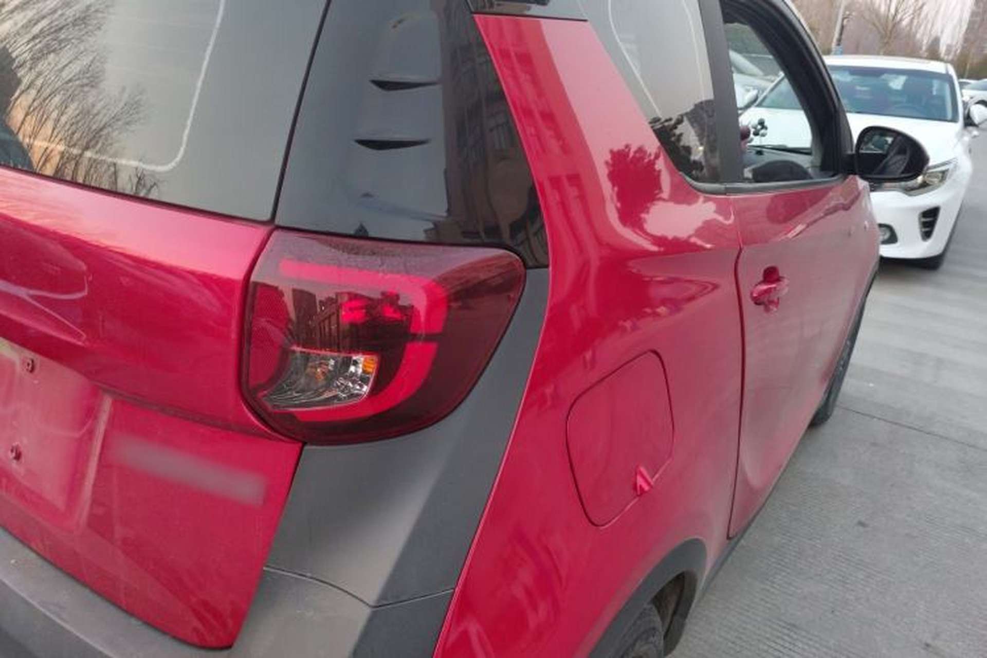 Used Chery Little Ant 2022 Sweet Pink Edition Half-Sugar Version Lithium Iron Phosphate 29.2 kWh 30 kW 301 km Right Rear Taillight