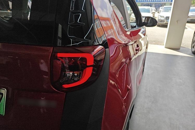 Used Chery Little Ant 2022 Sweet Pink Edition Full-Sugar Version Lithium Iron Phosphate 30 kW 301 km Right Rear Taillight