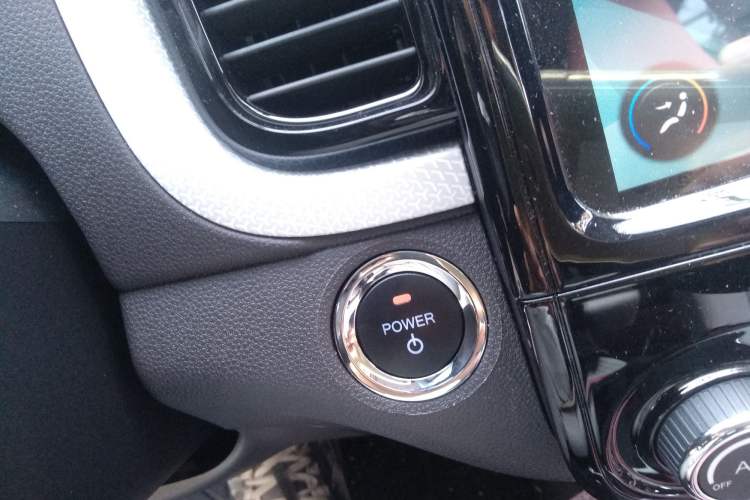 Used Chery Little Ant 2022 Sweet Pink Edition Half-Sugar Version Lithium Iron Phosphate 29.2 kWh 30 kW 301 km Vehicle Key