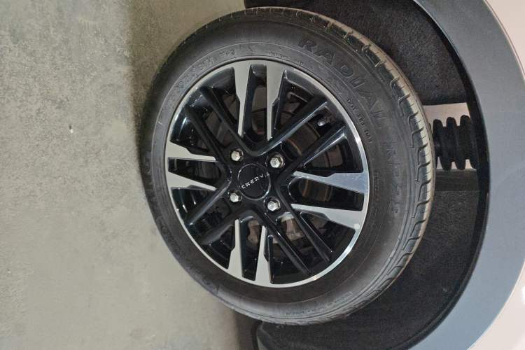 Used Chery Little Ant 2022 Sweet Pink Edition Half-Sugar Version Lithium Iron Phosphate 30 kW 301 km Right Rear Wheel Hub