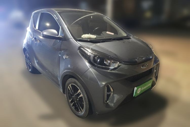 Used Chery Little Ant 2022 Sweet Pink Edition Half-Sugar Version Lithium Iron Phosphate 29.2 kWh 30 kW 301 km Front Right 45 Deg