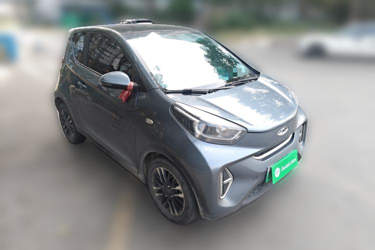 Used Chery Little Ant 2022 Revised Version Sweet Pink Edition Half-Sugar Version Lithium Iron Phosphate 30.7 kWh 30 kW 301 km Front Right 45 Deg