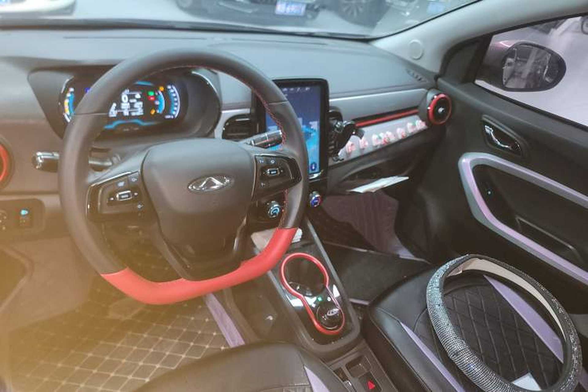 Used Chery Little Ant 2022 Sweet Pink Edition Half-Sugar Version Lithium Iron Phosphate 29.2 kWh 30 kW 301 km Interior 2