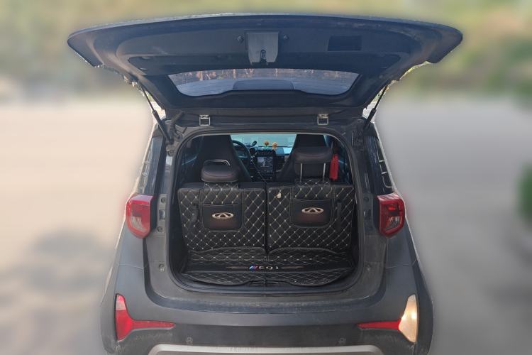 Used Chery Little Ant 2022 Revised Version Sweet Pink Edition Half-Sugar Version Lithium Iron Phosphate 30.7 kWh 30 kW 301 km Trunk