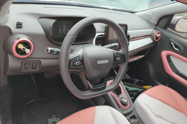 Used Chery Little Ant 2022 Revised Version Sweet Pink Edition Half-Sugar Version Lithium Iron Phosphate 30.7 kWh 30 kW 301 km Steering Wheel