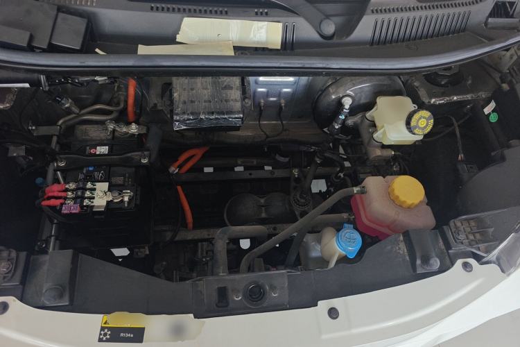 Used Chery Little Ant 2022 Sweet Pink Edition Full-Sugar Version 3-Cell Lithium 30kW 301km Engine Bay