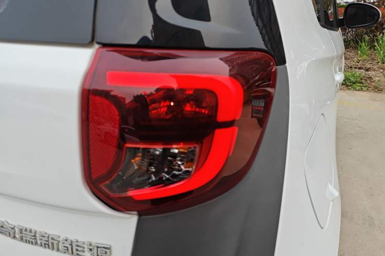 Used Chery Little Ant 2022 Restyled Version Sweet Pink Edition Half-Sugar Version 30.6 kWh 30 kW 301 km Exterior 3