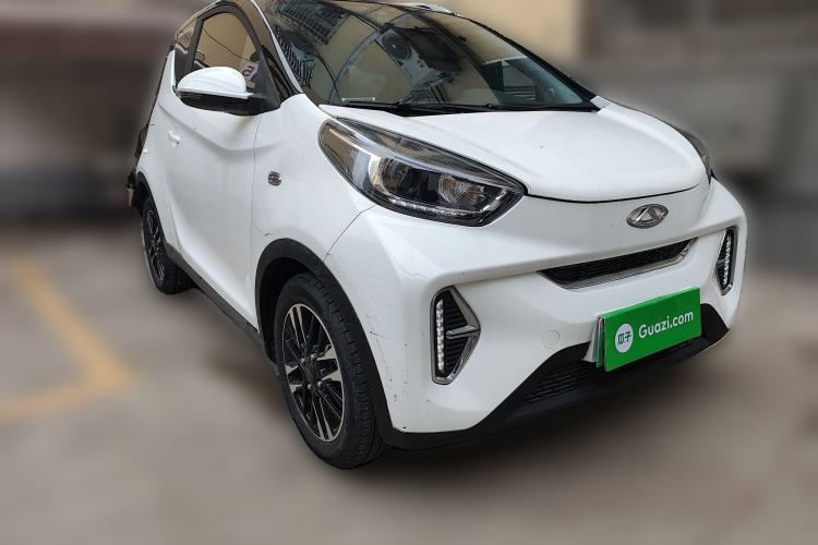 Used Chery Little Ant 2022 Updated Version Sweet Pink Edition Full-Sugar Version 30.6 kWh 30 kW 301 km Front Right 45 Deg