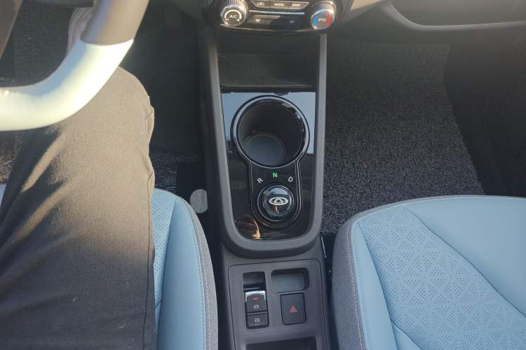 Used Chery Little Ant 2022 Sweet Pink Edition Full-Sugar Version 3-Cell Lithium 30kW 301km Gear Lever