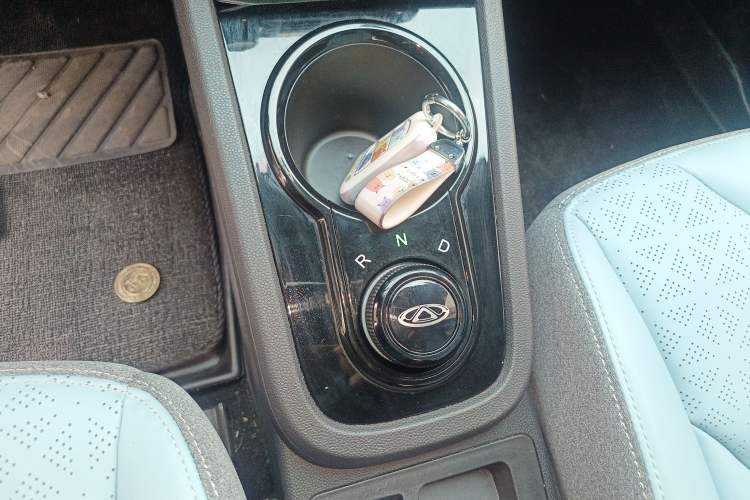 Used Chery Little Ant 2022 Sweet Pink Edition Half-Sugar Version 3-Cell Lithium 30kW 408km Gear Lever