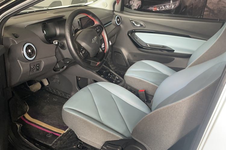 Used Chery Little Ant 2022 Sweet Pink Edition Half-Sugar Version Lithium Iron Phosphate 29.2 kWh 30 kW 301 km Interior 1