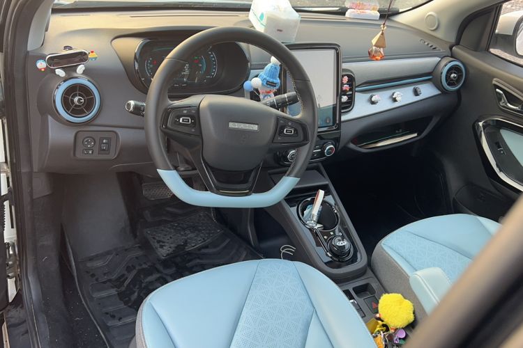 Used Chery Little Ant 2022 Updated Version Sweet Pink Edition Full Sugar Version Lithium Iron Phosphate 30.7 kWh 30 kW 301 km Interior 3