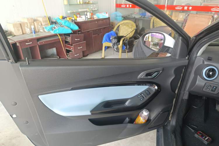 Used Chery Little Ant 2022 Restyled Version Sweet Pink Edition Half-Sugar Version 28.8 kWh 30 kW 301 km Left Front Door Interior