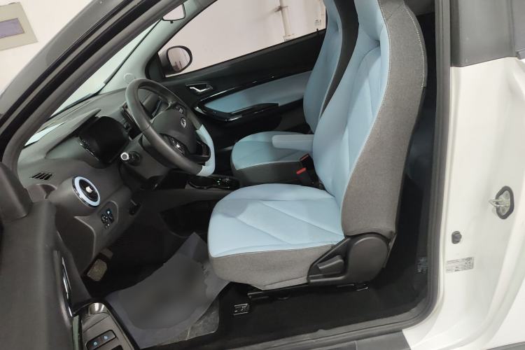 Used Chery Little Ant 2022 Restyled Version Sweet Pink Edition Half-Sugar Version 28.8 kWh 30 kW 301 km Left Front Seat