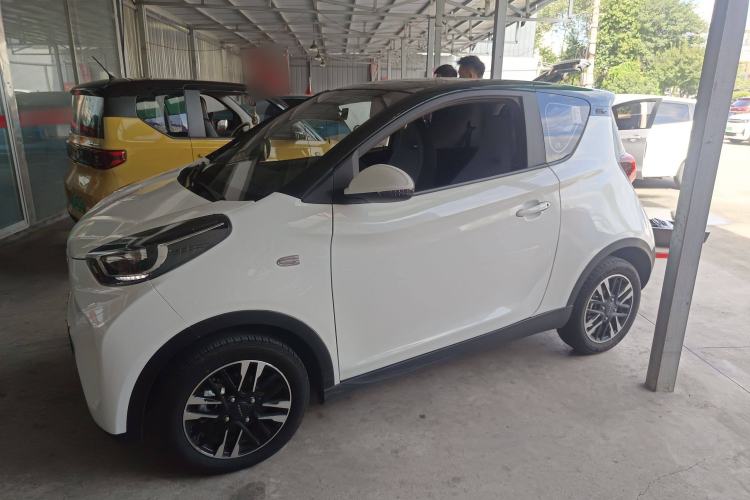 Used Chery Little Ant 2022 Restyled Version Sweet Pink Edition Half-Sugar Version 28.8 kWh 30 kW 301 km Left Side