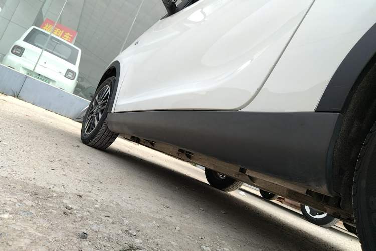 Used Chery Little Ant 2022 Sweet Pink Edition Half-Sugar Version Lithium Iron Phosphate 29.2 kWh 30 kW 301 km Left Side Sill
