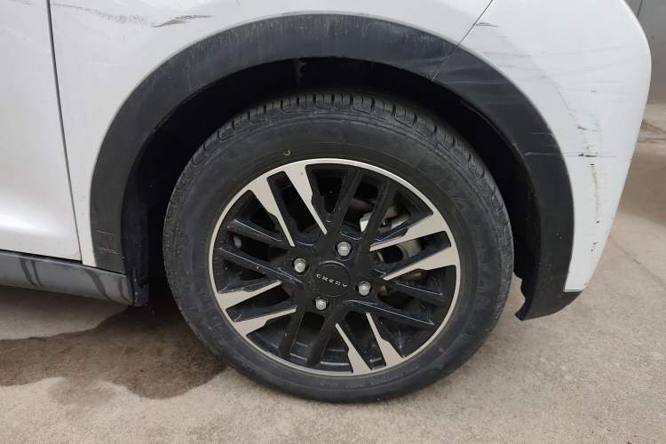 Used Chery Little Ant 2022 Updated Version Sweet Pink Edition Full-Sugar Version 30.6 kWh 30 kW 301 km Right Front Wheel Hub