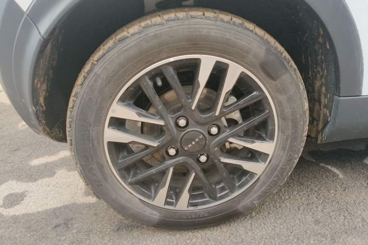 Used Chery Little Ant 2022 Updated Version Sweet Pink Edition Full-Sugar Version 30.6 kWh 30 kW 301 km Right Rear Wheel Hub