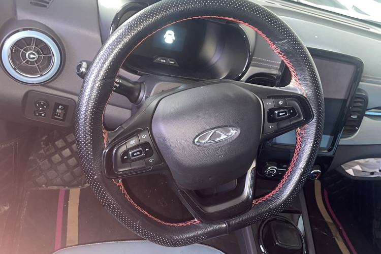 Used Chery Little Ant 2022 Sweet Pink Edition Half-Sugar Version Lithium Iron Phosphate 29.2 kWh 30 kW 301 km Steering Wheel