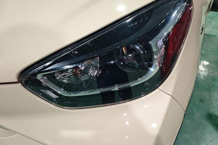 Used Chery Little Ant 2022 Revised Version Sweet Pink Edition Half-Sugar Version Lithium Iron Phosphate 30.7 kWh 30 kW 301 km Left Front Headlight