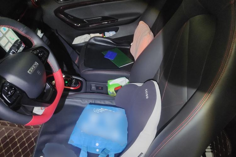 Used Chery Little Ant 2022 Revised Version Sweet Pink Edition Half-Sugar Version Lithium Iron Phosphate 30.7 kWh 30 kW 301 km Left Front Seat