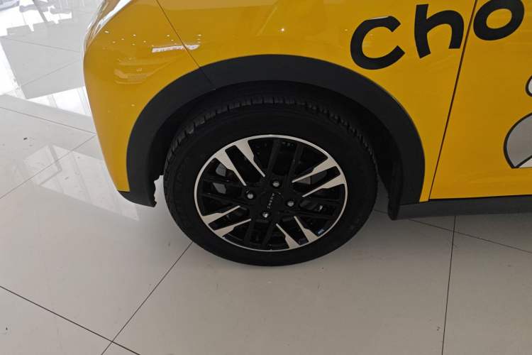 Used Chery Little Ant 2022 Revised Version Sweet Pink Edition Low-Sugar Version 30.6 kWh 30 kW 301 km Left Front Wheel Hub