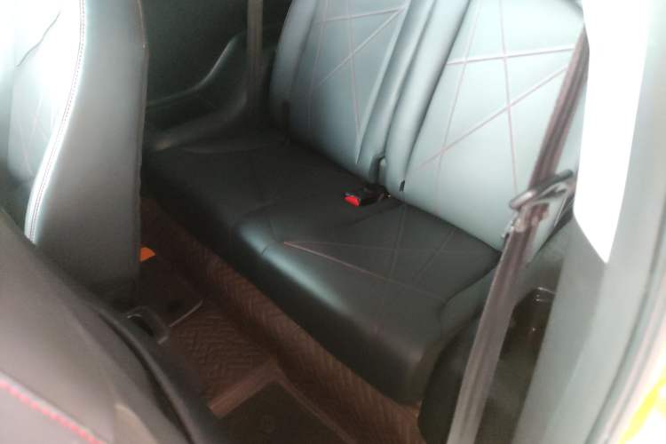 Used Chery Little Ant 2022 Sweet Pink Edition Half-Sugar Version 3-Cell Lithium 30kW 301km Left Rear Seat
