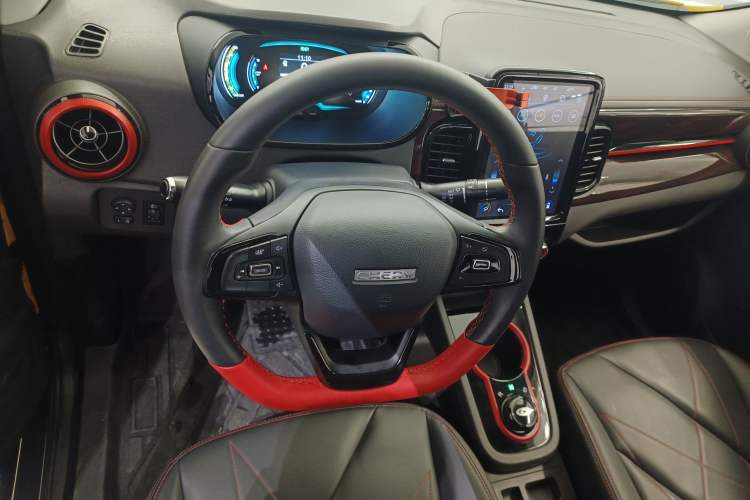 Used Chery Little Ant 2022 Sweet Pink Edition Half-Sugar Version Lithium Iron Phosphate 30 kW 301 km Steering Wheel