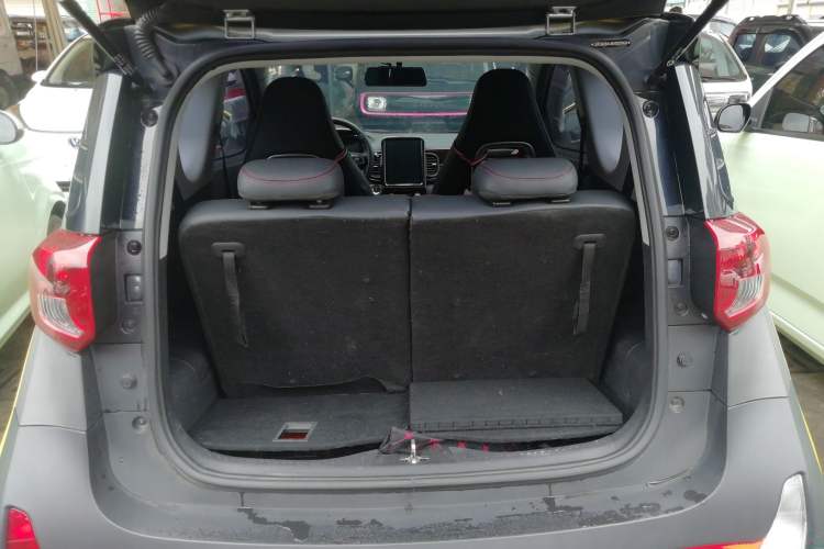 Used Chery Little Ant 2022 Revised Version Sweet Pink Edition Half-Sugar Version Lithium Iron Phosphate 30.7 kWh 30 kW 301 km Trunk