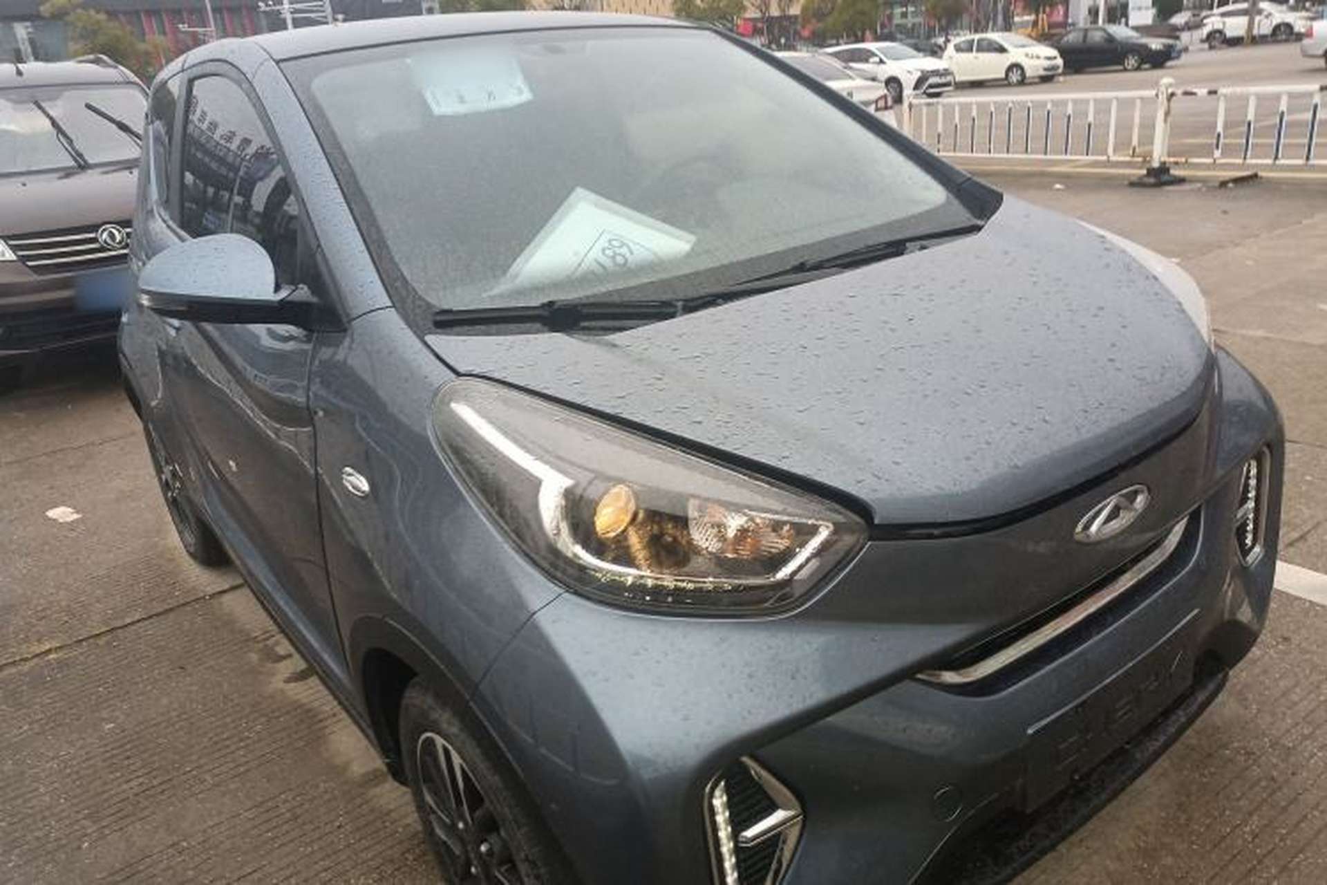 Used Chery Little Ant 2023 Updated Version 251 km Love Edition Lithium Iron Phosphate Front Right 45 Deg