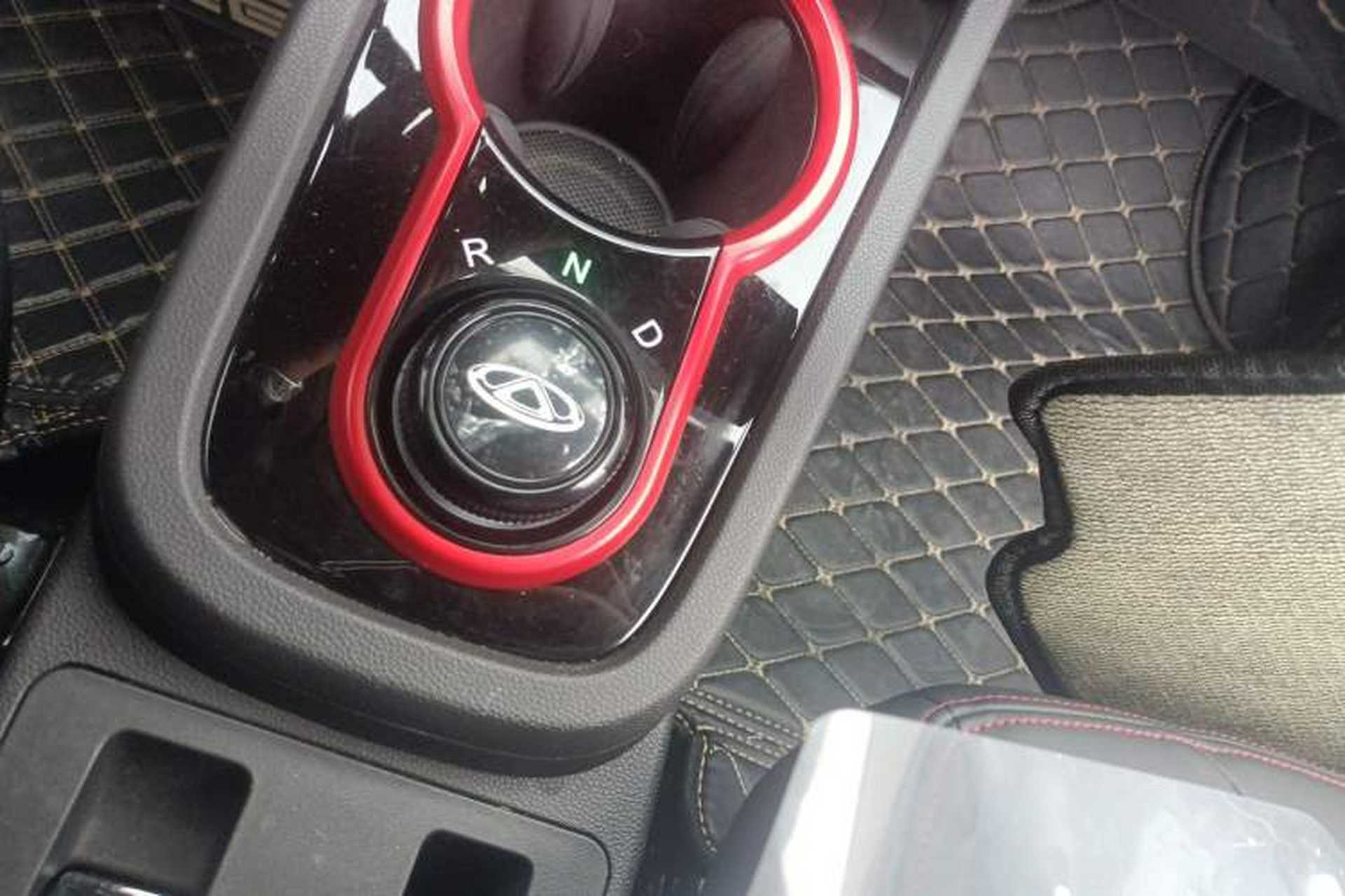 Used Chery Little Ant 2023 Updated Version 251 km Love Edition Lithium Iron Phosphate Gear Lever