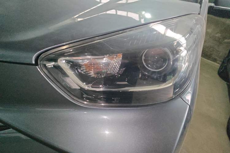 Used Chery Little Ant 2023 251km True Love Edition Lithium Iron Phosphate Left Front Headlight