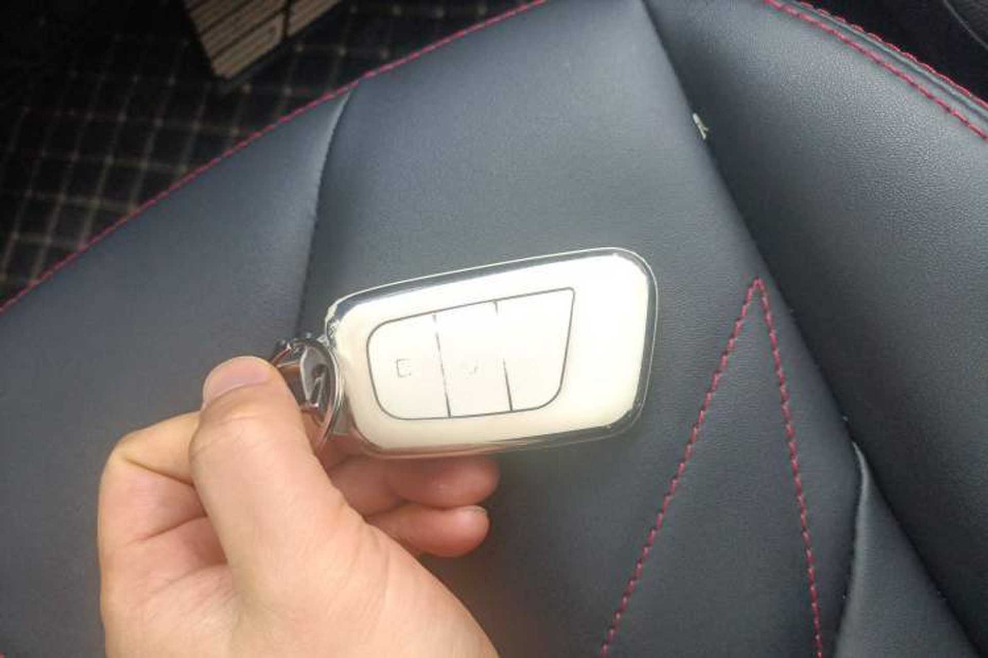 Used Chery Little Ant 2023 Updated Version 251 km Love Edition Lithium Iron Phosphate Vehicle Key