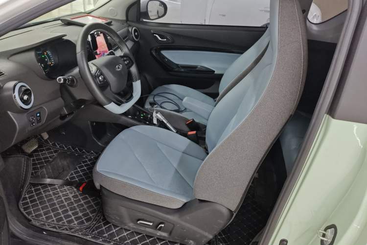 Used Chery Little Ant 2023 301km True Love Plus Version Lithium Iron Phosphate Left Front Seat