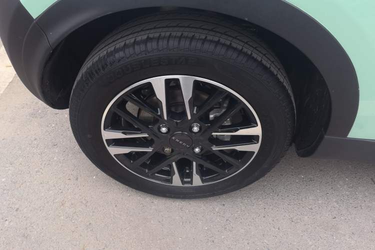 Used Chery Little Ant 2023 251km True Love Edition Lithium Iron Phosphate Right Rear Wheel Hub