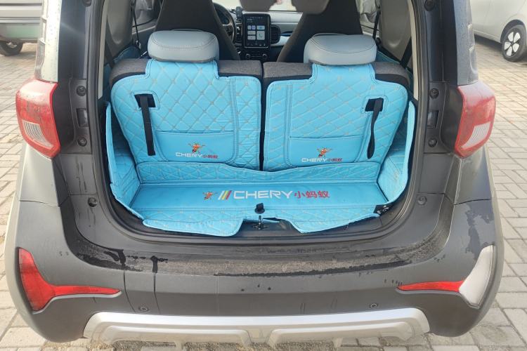 Used Chery Little Ant 2023 Updated Version 251 km Love Edition Lithium Iron Phosphate Trunk
