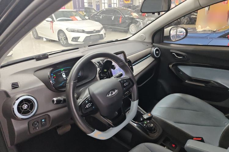 Used Chery Little Ant 2023 251km True Love Edition Lithium Iron Phosphate Center Console
