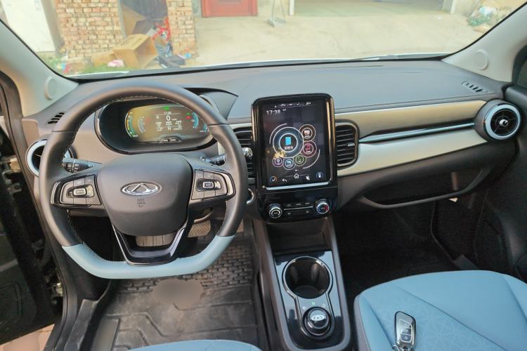 Used Chery Little Ant 2023 251km True Love Edition Lithium Iron Phosphate Center Console