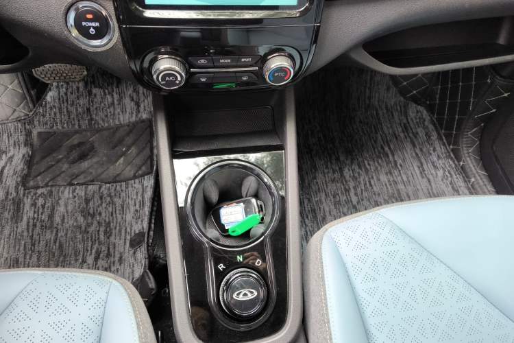 Used Chery Little Ant 2023 251km True Love Edition Lithium Iron Phosphate Gear Lever