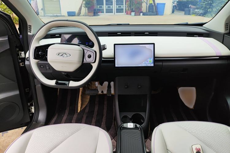 Used Chery Little Ant 2024 Edition Youth Version 321 km Beloved Version 29.23 kWh Center Console