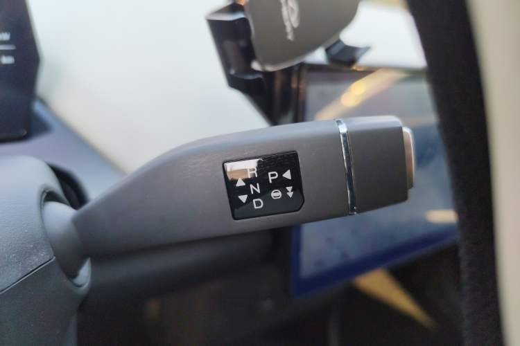 Used Chery Little Ant 2024 Facelifted 321km Beloved Edition Gear Lever
