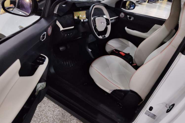 Used Chery Little Ant 2024 Refreshed Version Youth Edition 321 km Beloved Edition 29.23 kWh Driver Seat