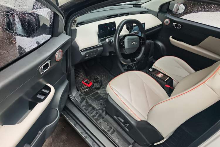 Used Chery Little Ant 2024 321km - Only Love Edition Driver Seat