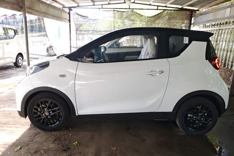 Used Chery Little Ant 2024 Refreshed Version Youth Edition 321 km Beloved Edition 29.23 kWh Exterior 3