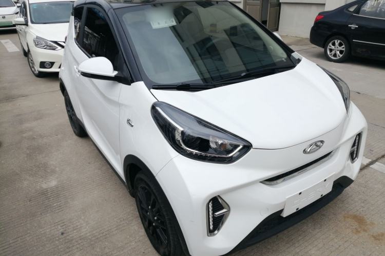 Used Chery Little Ant 2024 251km True Love Edition Front Right 45 Deg