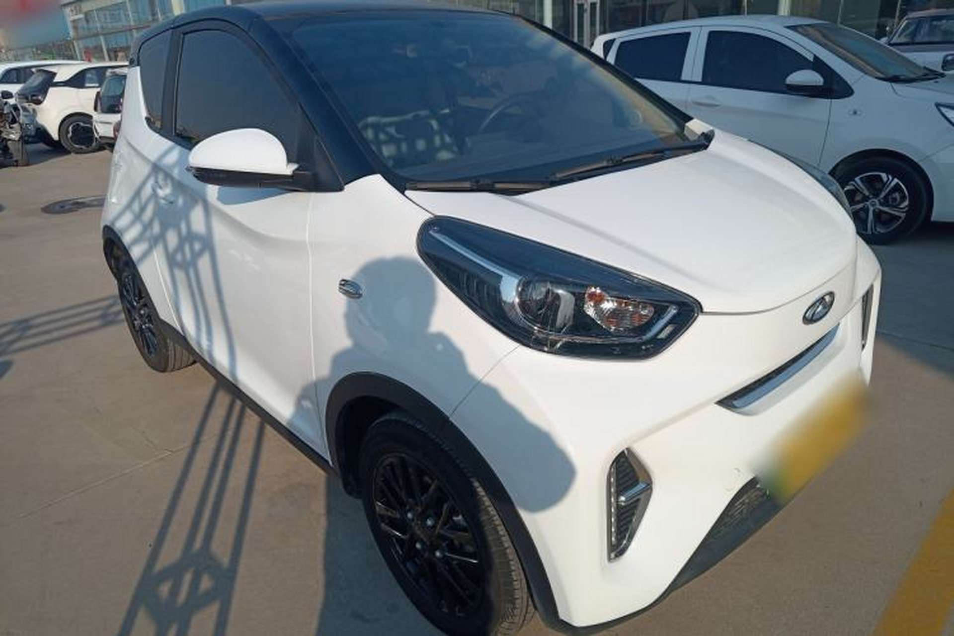Used Chery Little Ant 2024 251km True Love Edition Front Right 45 Deg