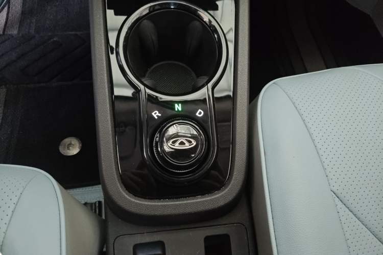 Used Chery Little Ant 2024 Revised Version Youth Edition 251 km True Love Edition 25.05 kWh Gear Lever
