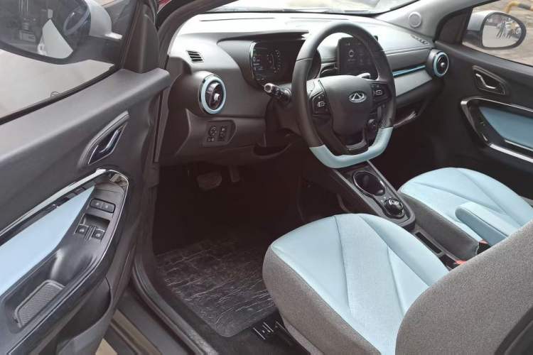 Used Chery Little Ant 2024 Revised Version Youth Edition 251 km True Love Edition 25.05 kWh Interior 3