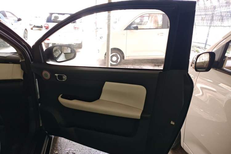 Used Chery Little Ant 2024 Refreshed Version Youth Edition 321 km Beloved Edition 29.23 kWh Interior 5